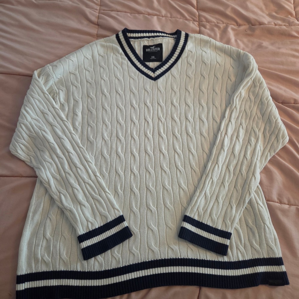 Hollister Mens XXL White Cable Knit V-Neck Sweater Navy Blue Striped Trim Trim